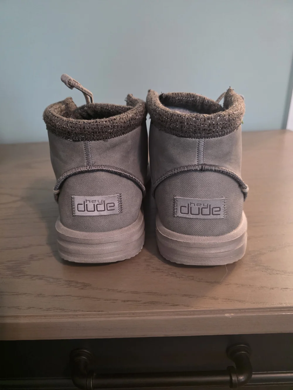 Men's Gray Chukka Boots with Lace-Up Ankle Design